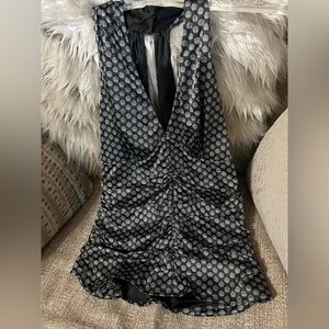 Black and white ruched top